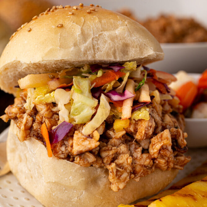 BBQ Chicken Sandwich Recipe (easy pulled chicken)