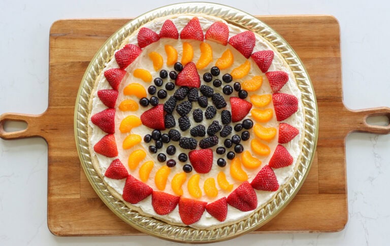 Best Sugar Cookie Fruit Pizza (easy summer dessert)