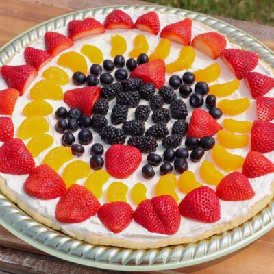 Best Sugar Cookie Fruit Pizza (easy summer dessert)