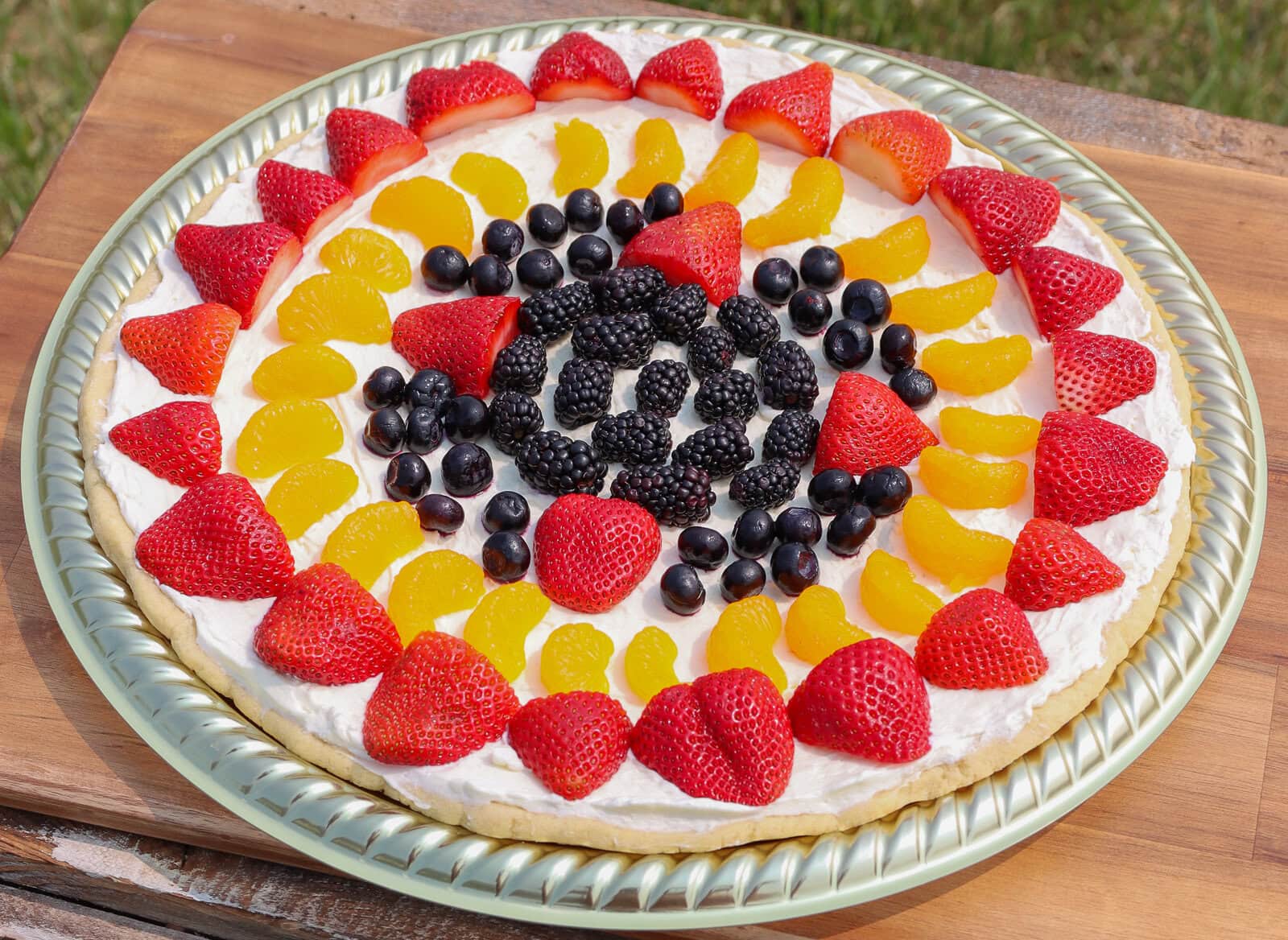 Best Sugar Cookie Fruit Pizza (easy summer dessert)